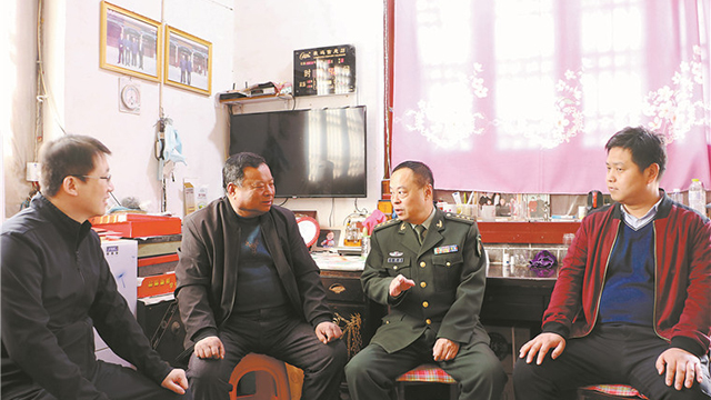 山東省高唐縣張洪珠張曰平父子：70年接力義務(wù)守護(hù)烈士墓