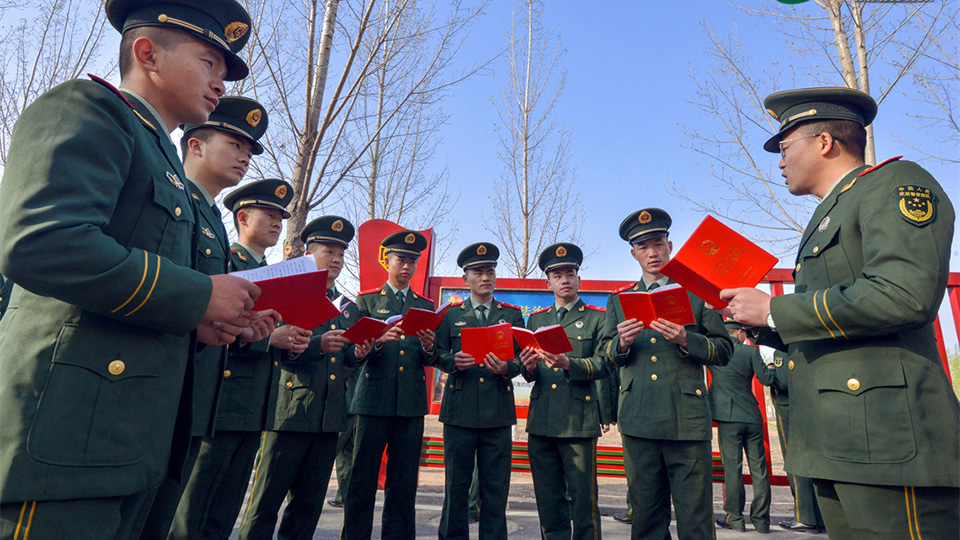 武警第一機(jī)動(dòng)總隊(duì)某支隊(duì)開展全民國家安全教育日主題活動(dòng)