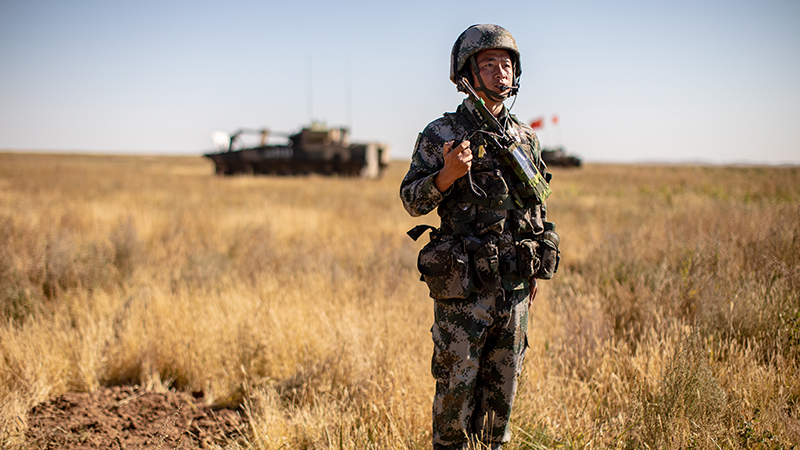 “跨越-2021朱日和A”演習(xí)中的楊德龍。