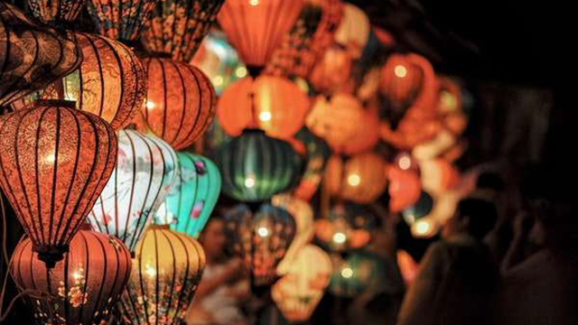 鬧元宵 傳祝?！Ｍ舛鄧?guó)民眾感受中國(guó)文化魅力